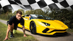 Man vs Lamborghini | Who's Faster?