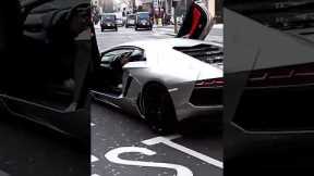 How to drive a Lamborghini Aventador in London!