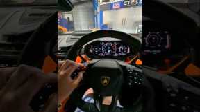 Revuelto’s new tech! 📺👈🏼 Swiping screens in the new Lamborghini