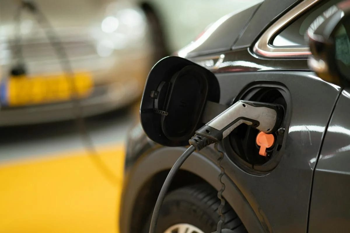 Britain's EV battery sector attracts over £7bn in investment, report finds
