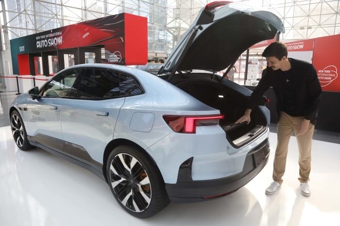 US Auto Industry Urges Trump to Block Chinese Car Manufacturing Ahead of Xi Summit