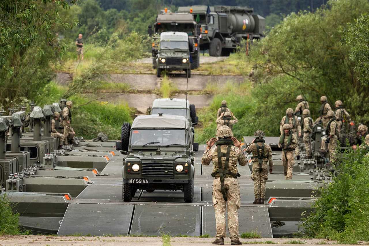 Carmakers Turn to Defence Contracts as Industry Seeks New Lifelines
