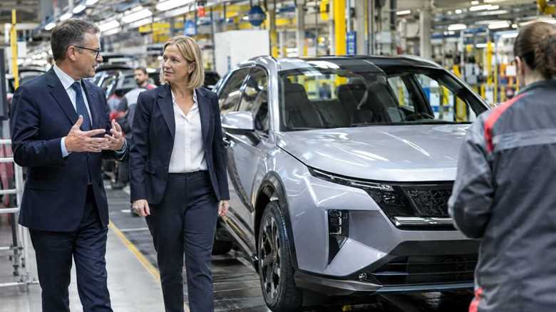 'Huge vote of confidence': Nissan commits £170m to build new hybrid model in Sunderland