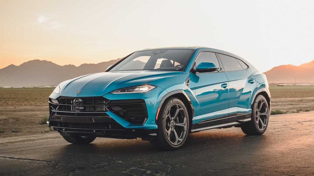 2025 Lamborghini Urus SE-