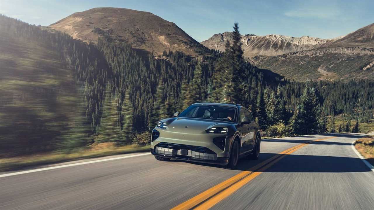 Porsche Breaks Its Own No-Discount Rule With Rare Macan and Cayenne Deals
