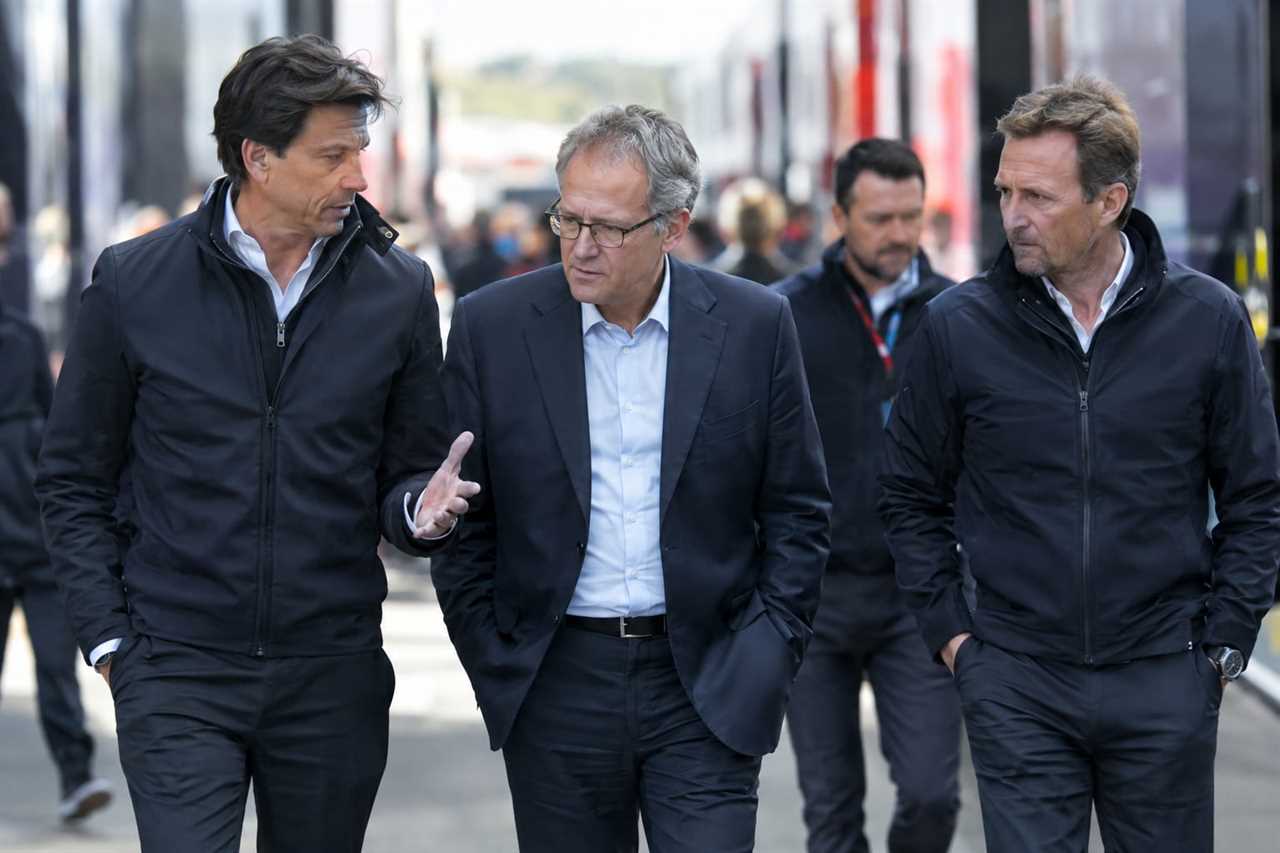 Paddock walk amid swirling leadership speculation