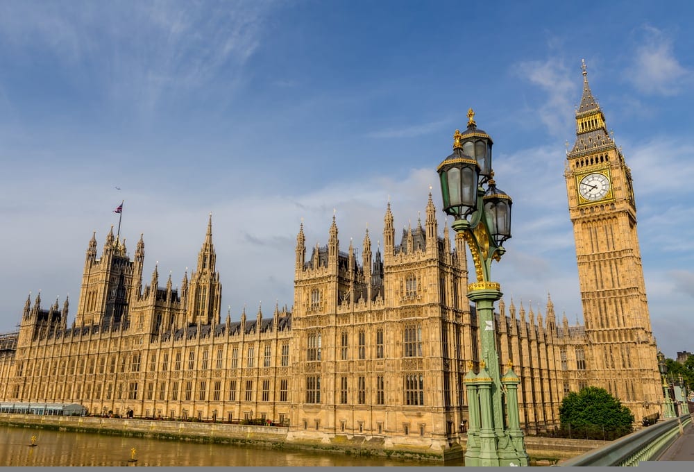 UK Weighs Matching EU Tariffs on Chinese Electric Vehicles