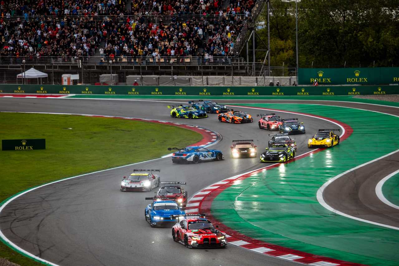 Porsche Snaps Winless Streak With Dominant LMGT3 Victory at Barcelona