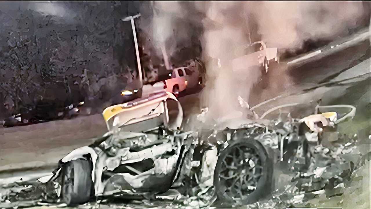 burnt-supercar-wreck-1920x1080