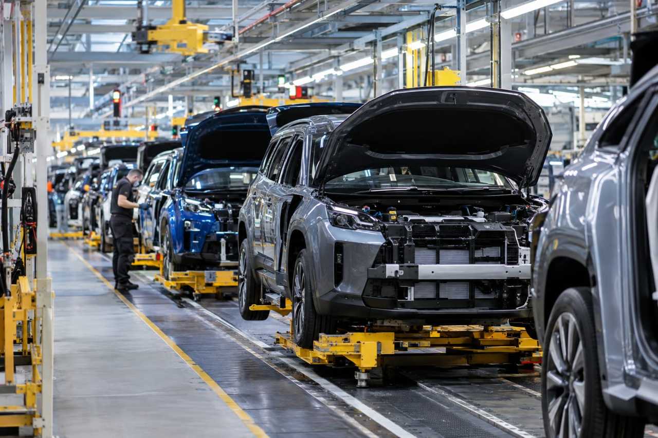 Car assembly line returns to normal output