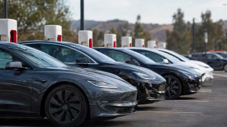 Tesla Sustains EV Sales Momentum Despite US Troubles