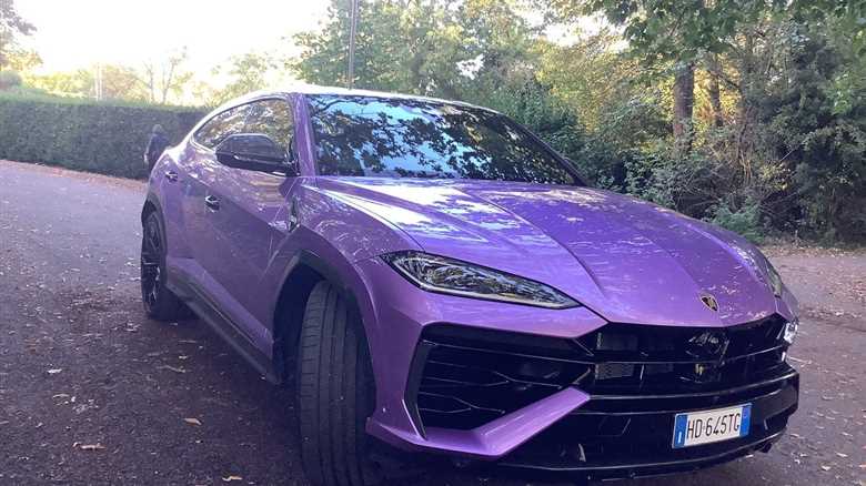 Lamborghini Urus SE: The Plug-In Hybrid That Still Roars Like a Bull