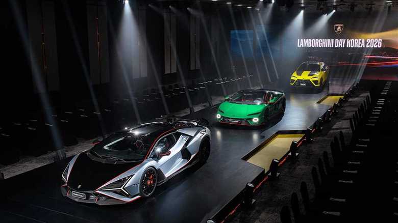 Lamborghini Brings Revuelto SV And Urus SE Performante To Asia Pacific In Seoul Showcase