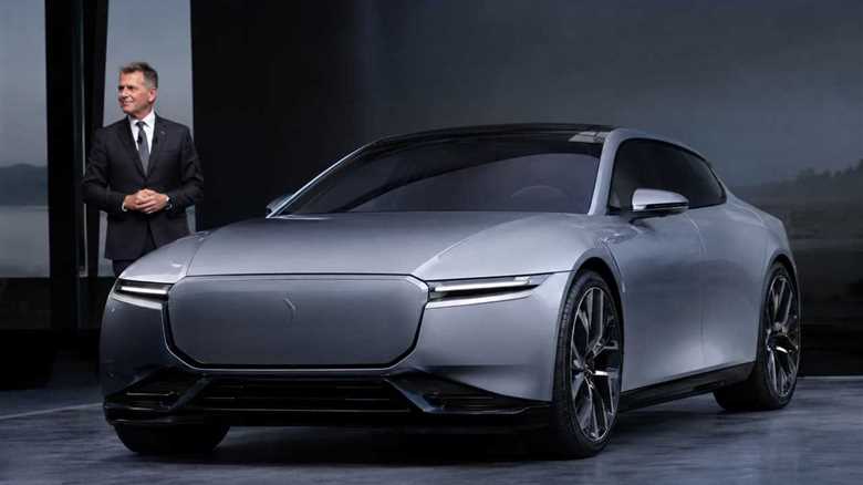 Jaguar Unveils £130,000 Electric Car in UK Brand's Reboot